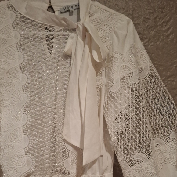 Story On Cream Long Sleeve Ruffled Peplum Blouse - Picture 7 of 8